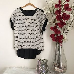 A short sleeve Black and white stripe Blouse